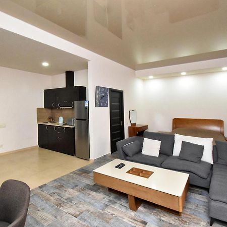 Yars Apartments Erivan Exterior foto